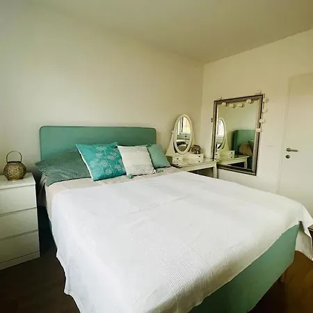 Wohnen Bei Frau Tinz - - Bahnhof- Und Zentrumsnaehe