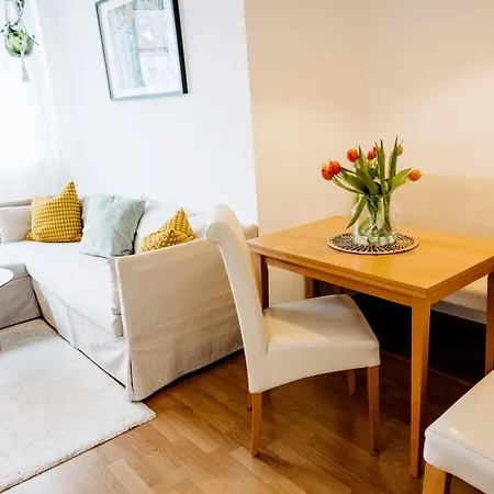 Apartment Wohnen Bei Frau Tinz - - Bahnhof- Und Zentrumsnaehe *