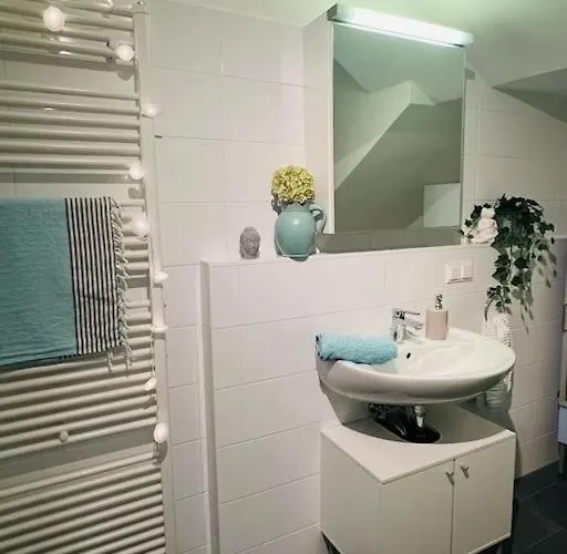 アパート Wohnen Bei Frau Tinz - - Bahnhof- Und Zentrumsnaehe *