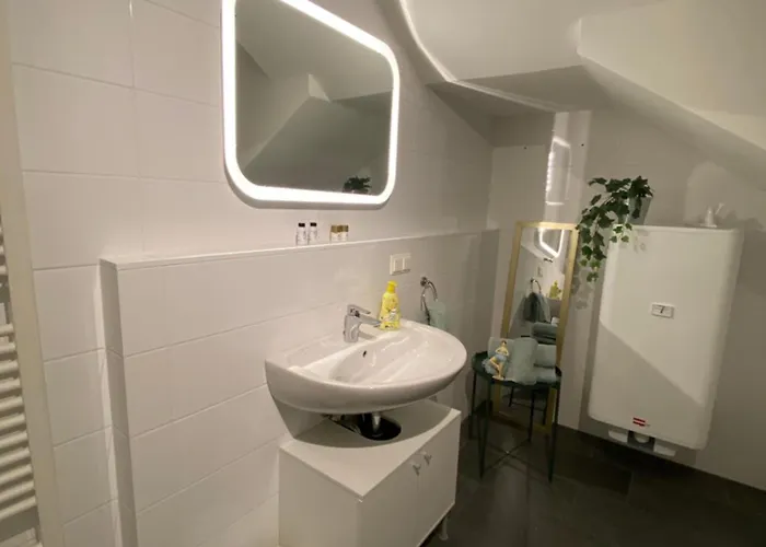 Wohnen Bei Frau Tinz - - Bahnhof- Und Zentrumsnaehe *