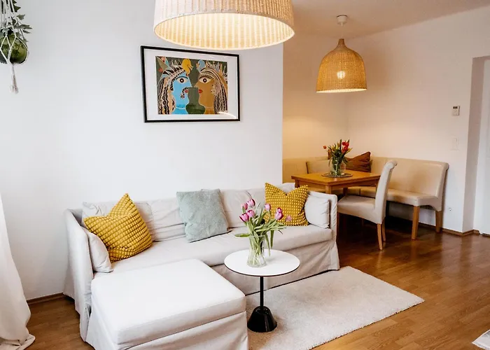 アパート Wohnen Bei Frau Tinz - - Bahnhof- Und Zentrumsnaehe ノインキルヒェン